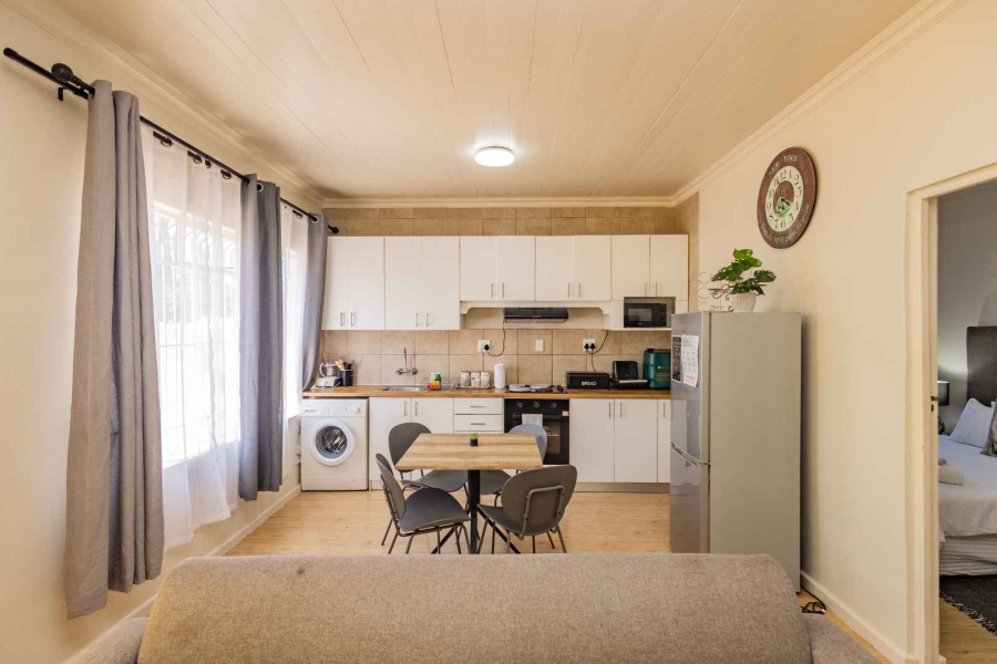 To Let 2 Bedroom Property for Rent in Oakdale Western Cape